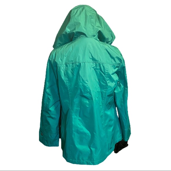 S U S A N  G R A V E R Raincoat with Hood - Picture 7 of 16